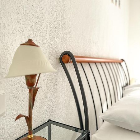 רוקברון-קאפ-מרט Coquet Appartement Avec Le Terrasse Sur Le Mer מראה חיצוני תמונה
